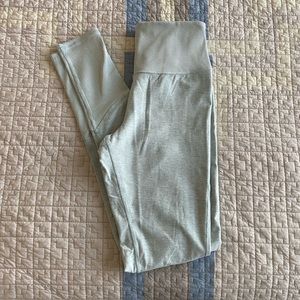 Alo High-Waist Alosoft Lounge Legging, small